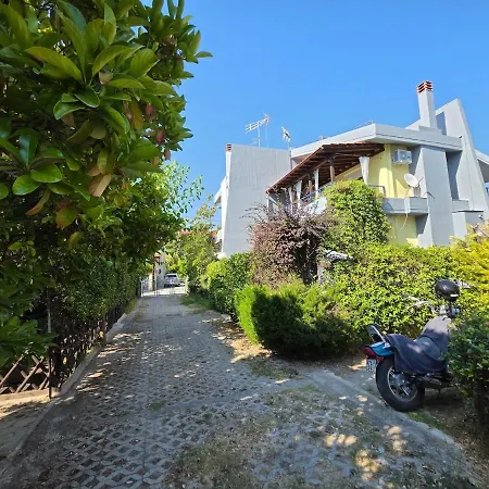 Gardens Beach Villa, Pefkochori Pefkochori