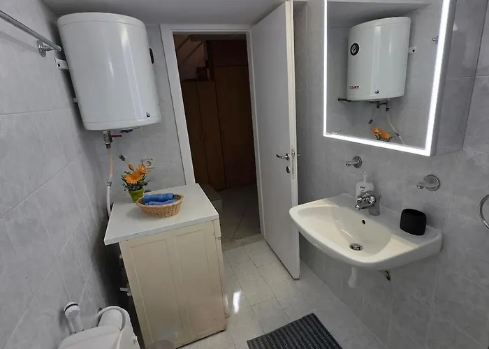 Gardens Villa, Pefkochori