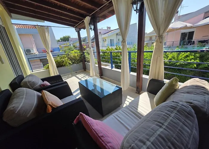 Gardens Villa, Villa