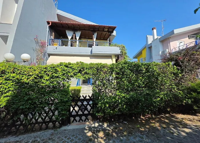 Villa Gardens Villa, *